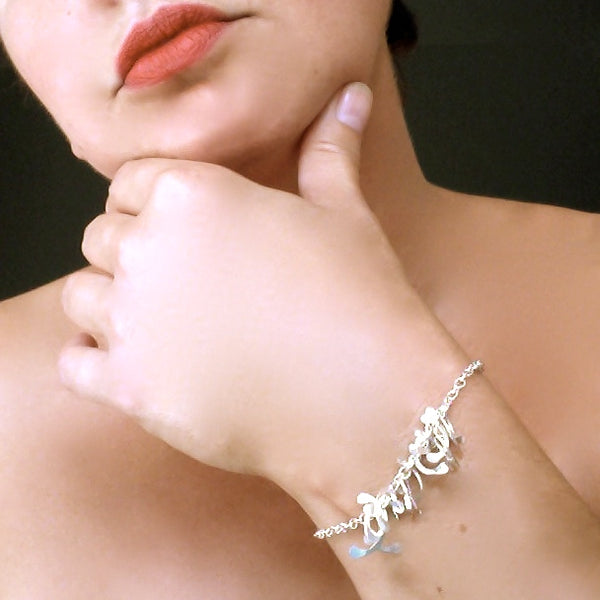 Contour semi Bracelet, polished silver by Fiona DeMarco
