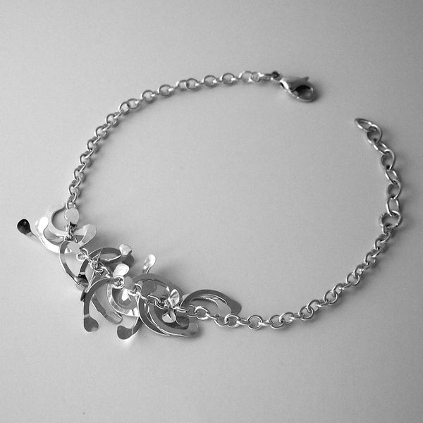 Contour semi Bracelet, polished silver by Fiona DeMarco