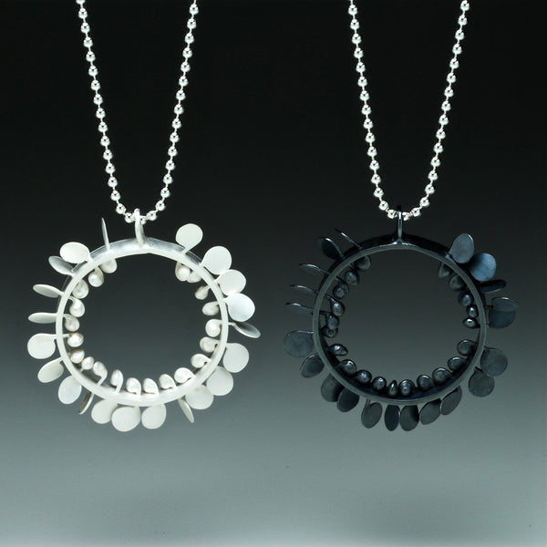 Icon wide Pendant Necklace, satin Silver
