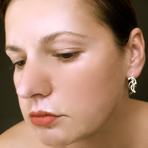 Contour stud Earrings, polished silver by Fiona DeMarco