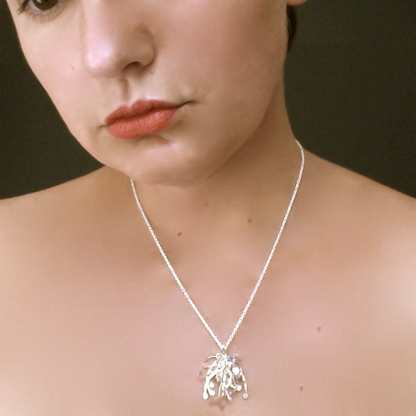 Contour Cluster Pendant, polished silver by Fiona DeMarco