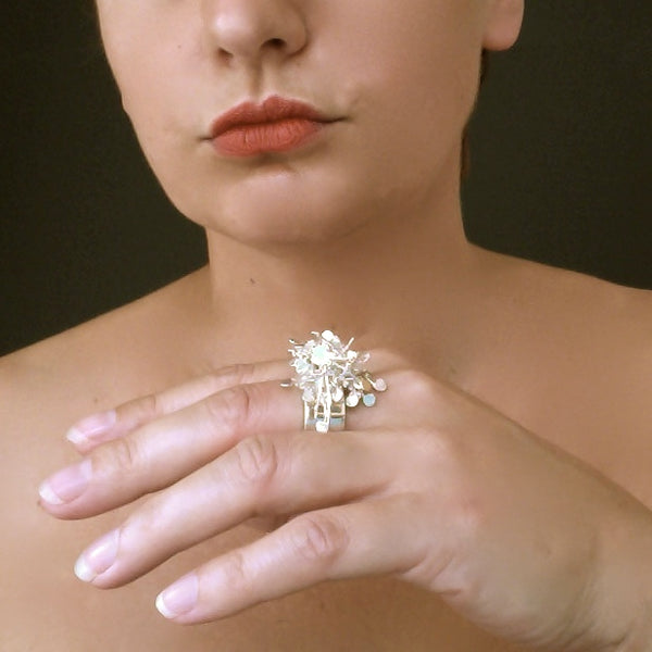 Signature Cluster wide Ring, polished silver by Fiona DeMarco