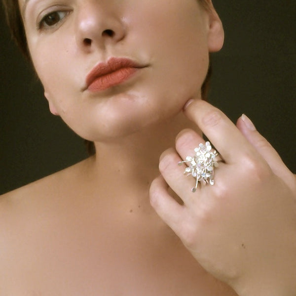 Signature Cluster wide Ring, polished silver by Fiona DeMarco