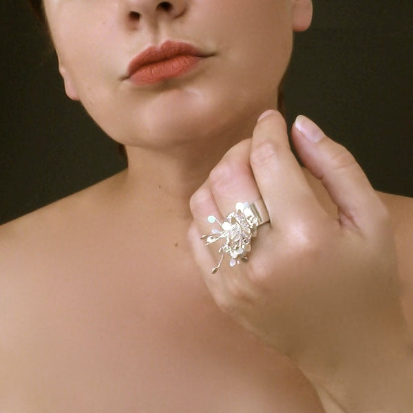 Signature Cluster wide Ring, polished silver by Fiona DeMarco