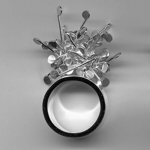 Signature Cluster wide Ring, polished silver by Fiona DeMarco